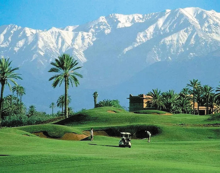 نقل ذهاباً وإياباً إلى ملعب غولف في مراكش